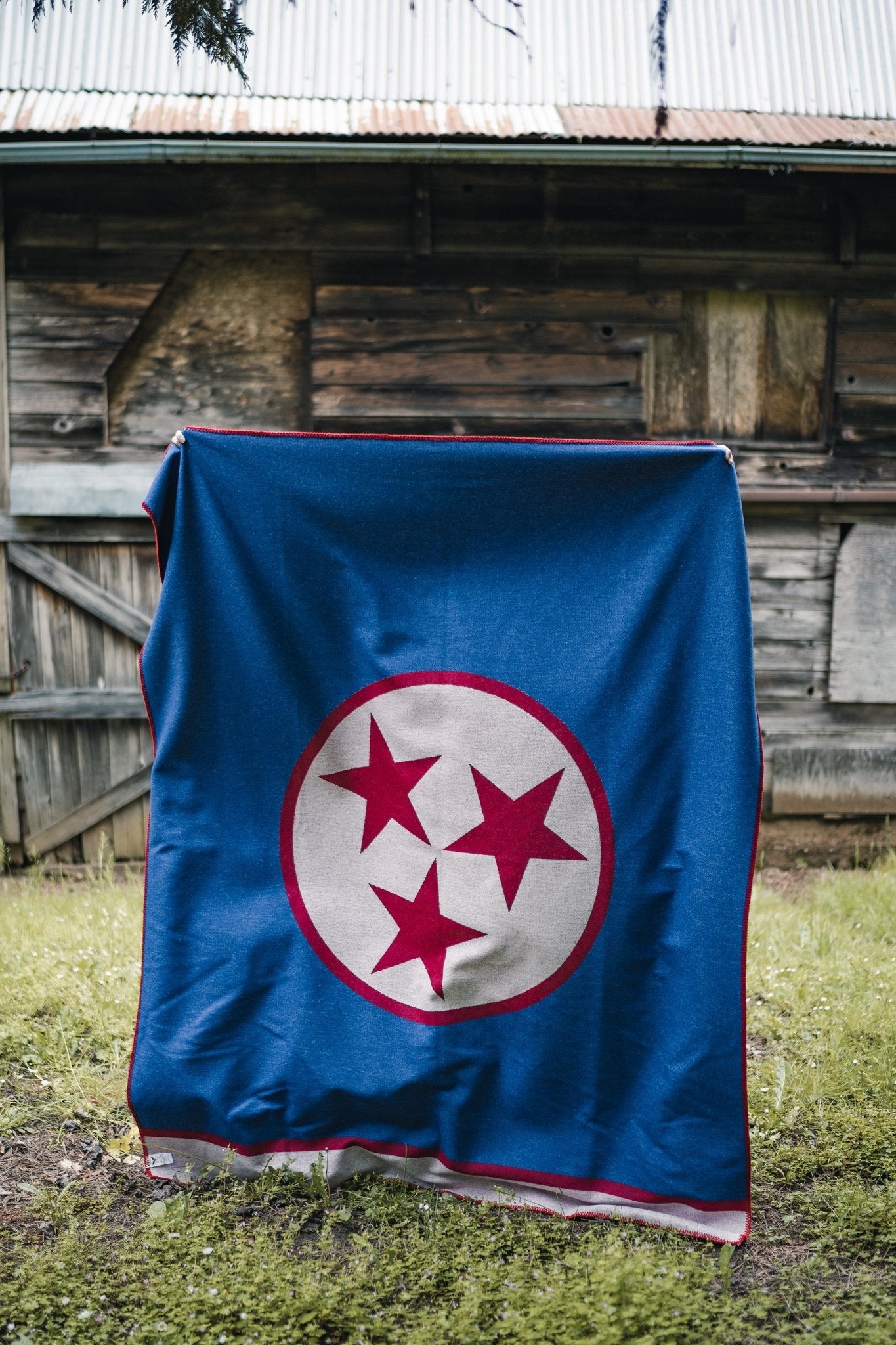 The Tennessee Flag Blanket - The Tennessee Blanket